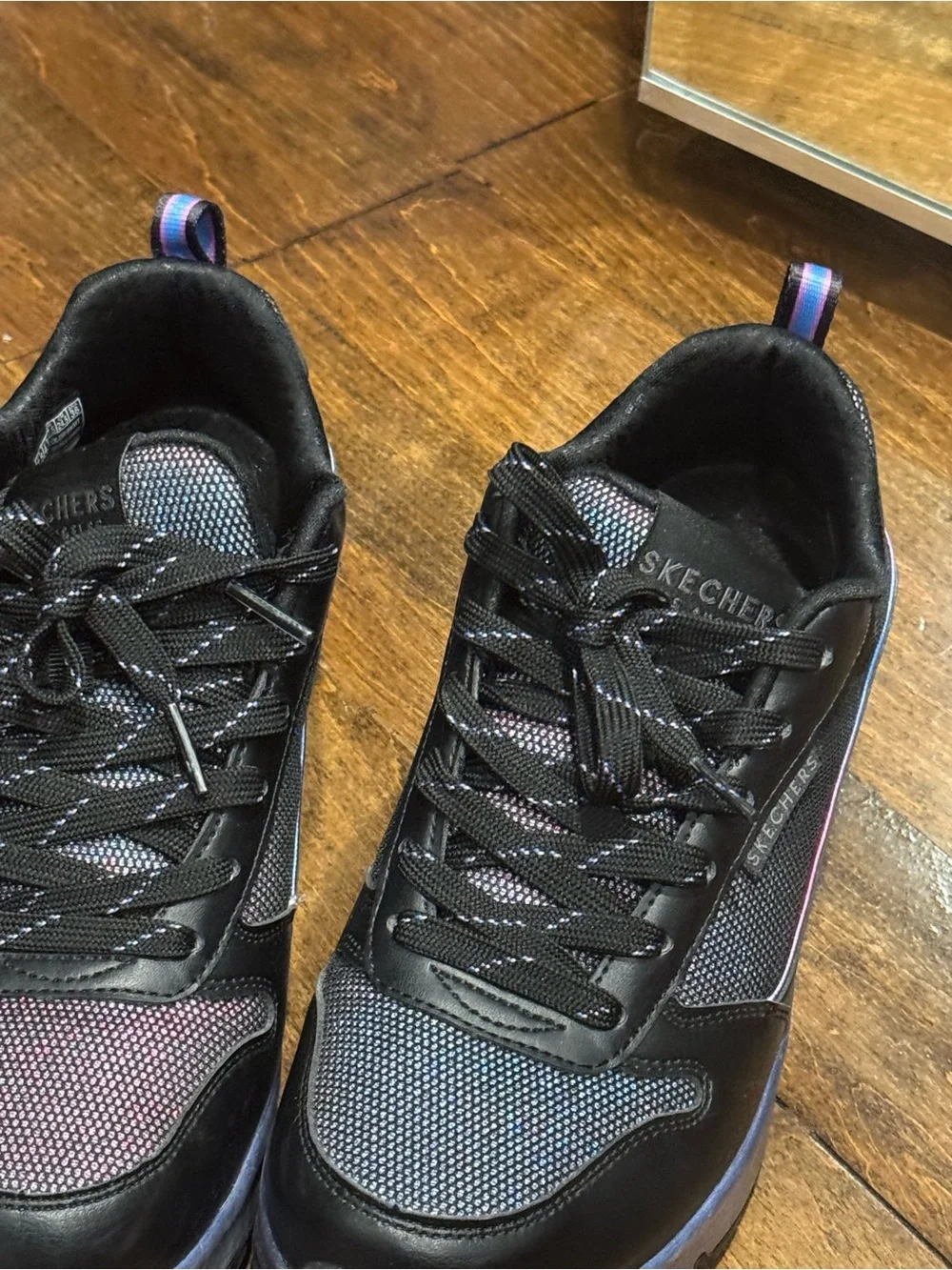 Women sketches Black Iridescent Athletic Sneakers. Size 7.5